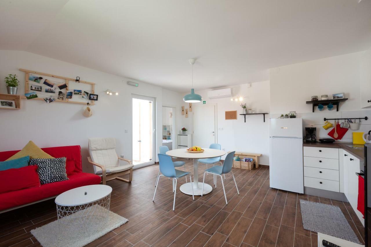 Kvasina Apartments Zadvarje 外观 照片